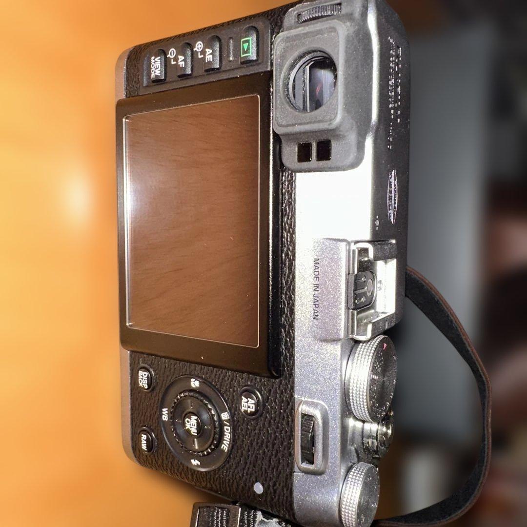 Fuji X100 コンパクトデジタルカメラ純正ケース付き
