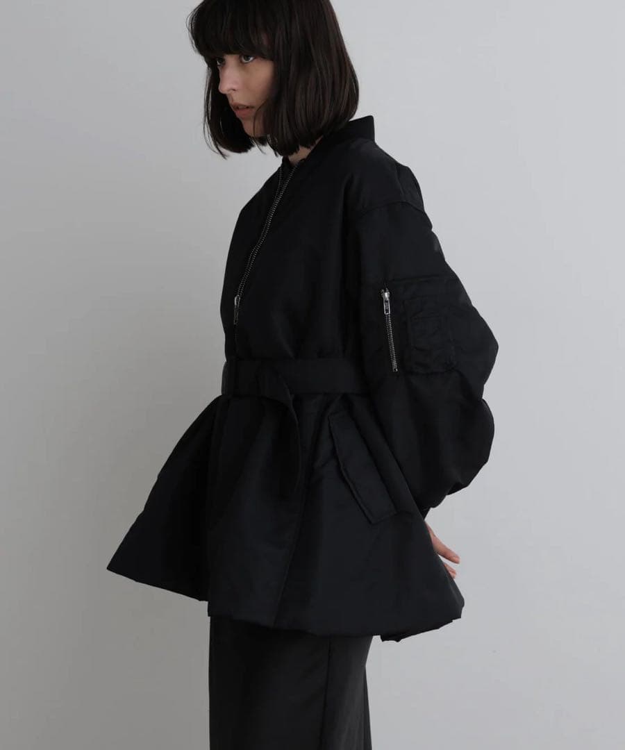 LE PHIL ナイロンウエストベルトパフィージャケット　未使用