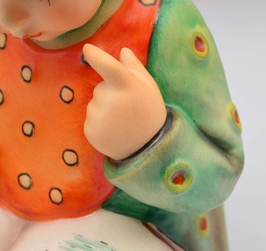 本の虫　＃8　女の子　★フンメル　ドイツ・ゲーベル　ラージ ご成約済み