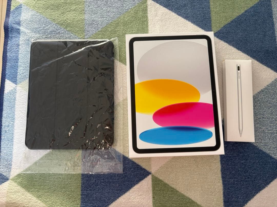 【超美品】【バッテリー100%】iPad 第10世代 64GB