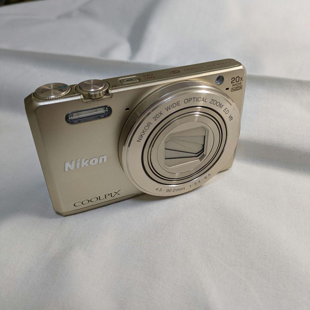 ニコン　Nikon　COOLPIX　S7000　コンパクトデジカメ　画面汚れあり