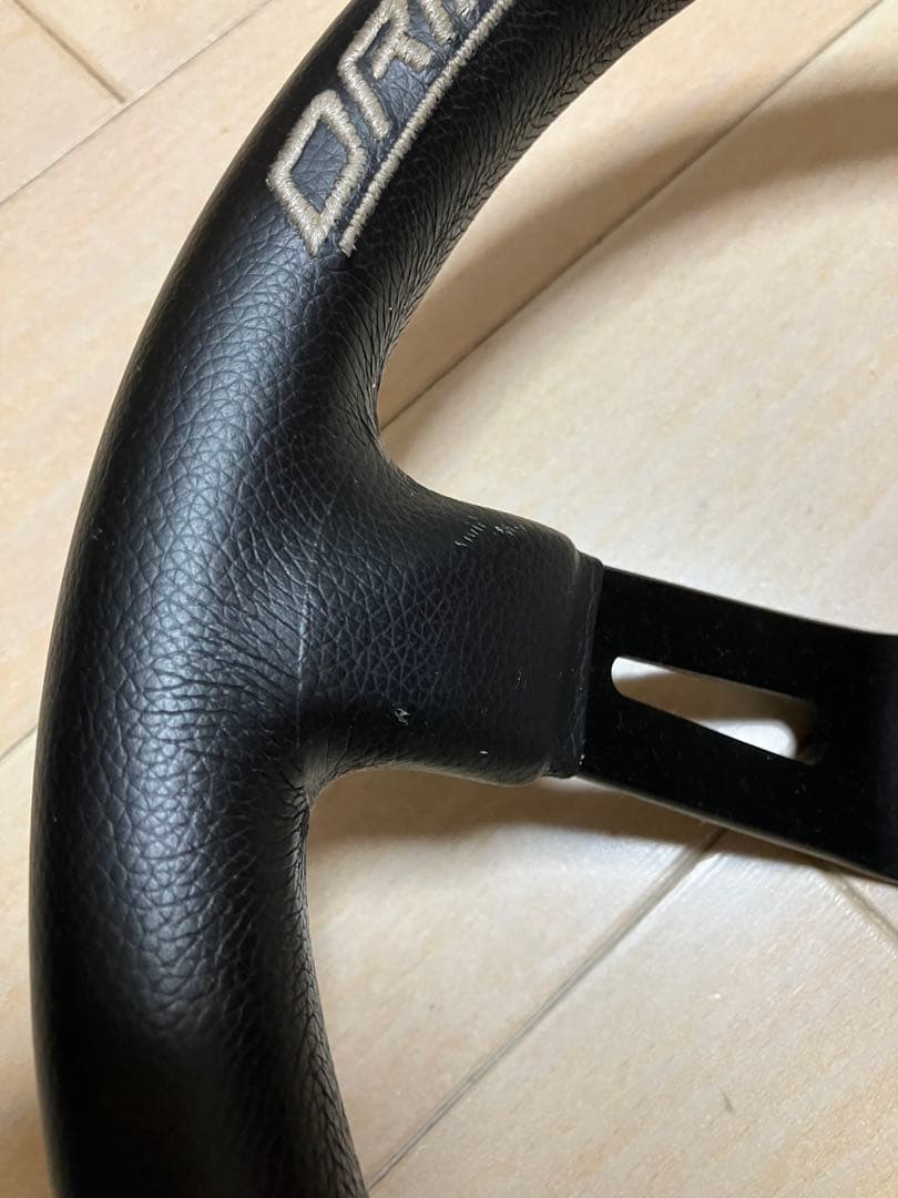 MOMO DRIFTING ステアリング 本体　33Φ ディープコーン