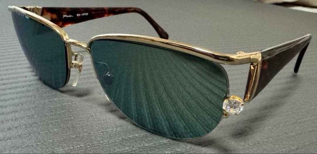 鈴木雅之　使用　サングラス　ミラーレンズ仕様 MEDEL メデル