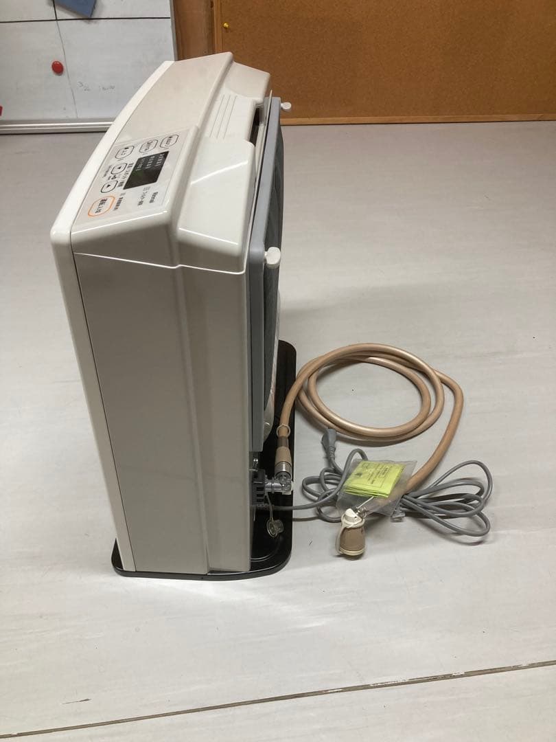 ガスファンヒーター ホワイト