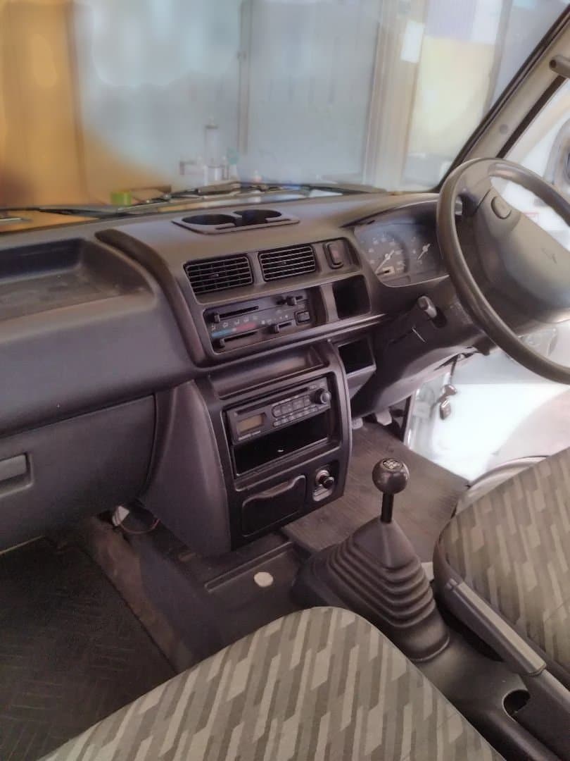 三*妹様 ダイハツ ハイゼット 平成15年　5F 4WD エアコン　パワステ付