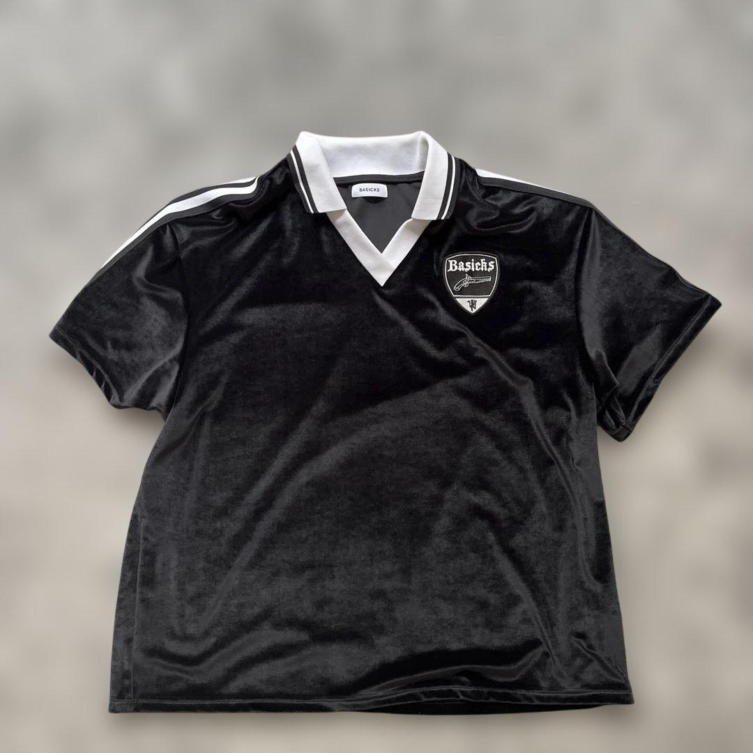 Basicks ブラック ラガーシャツ Vネック　MEGUMIさん着用