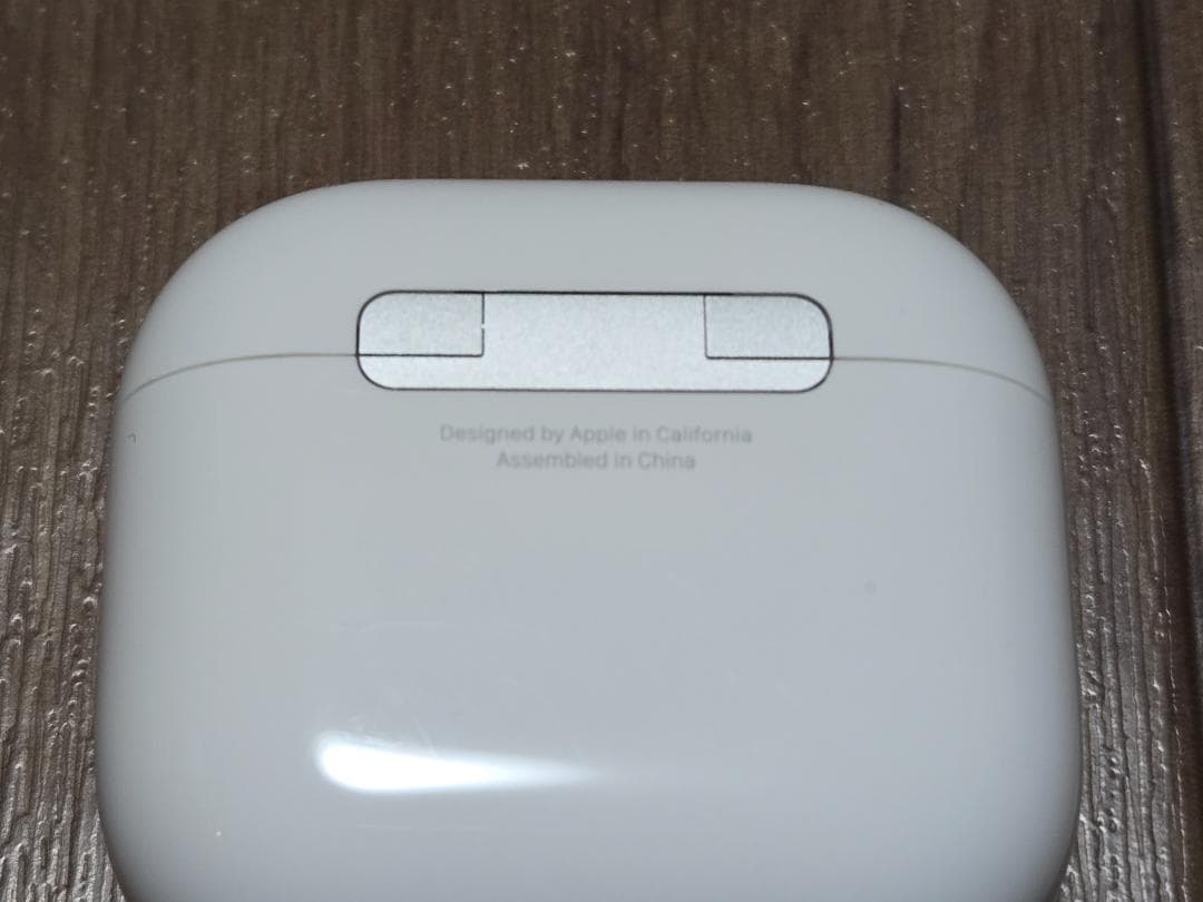 （ほぼ新品）Apple AirPods 4 NC非搭載 USB-Cタイプ