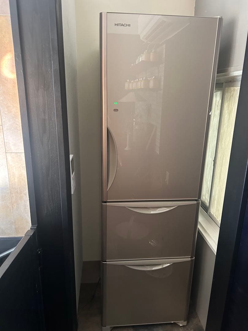 日立　冷蔵庫　２月１５日までの出品