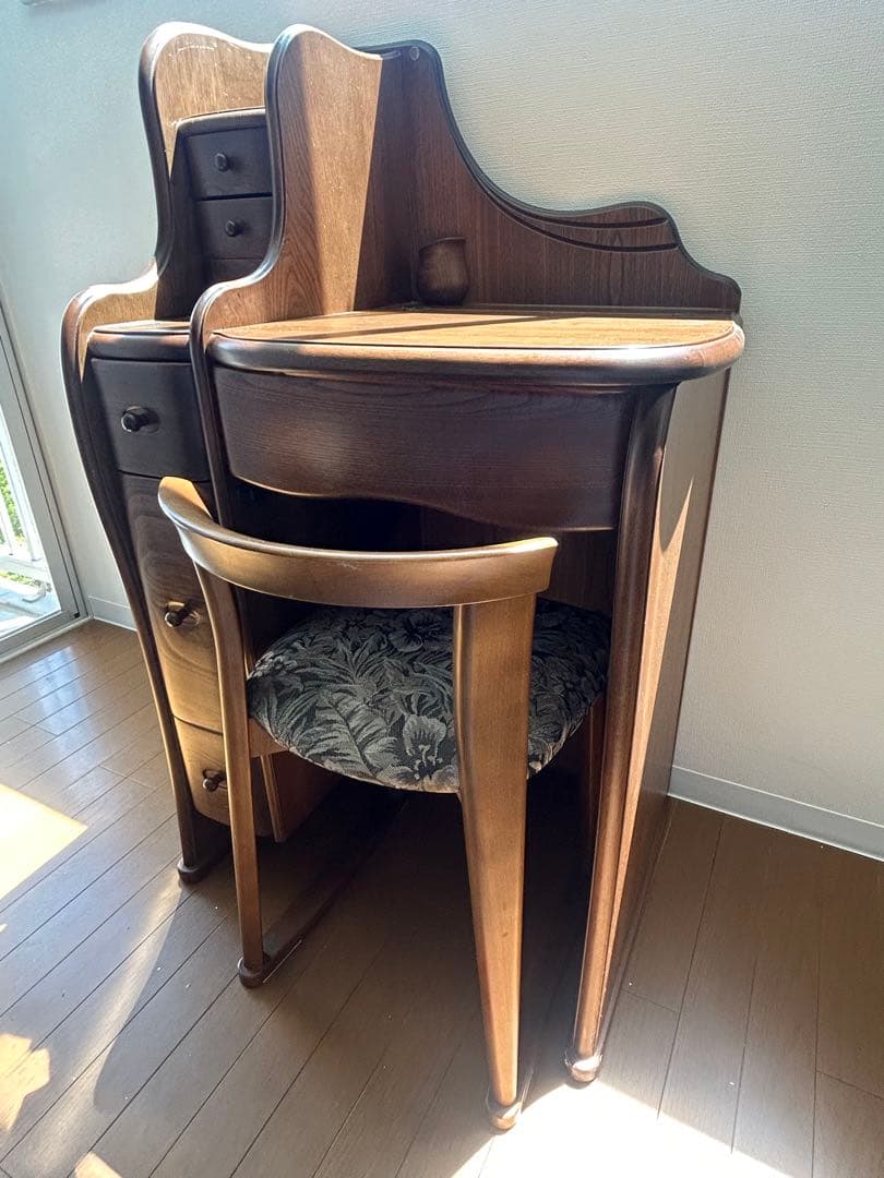 レトロ木製ドレッサー・鏡台・椅子　アンティーク調