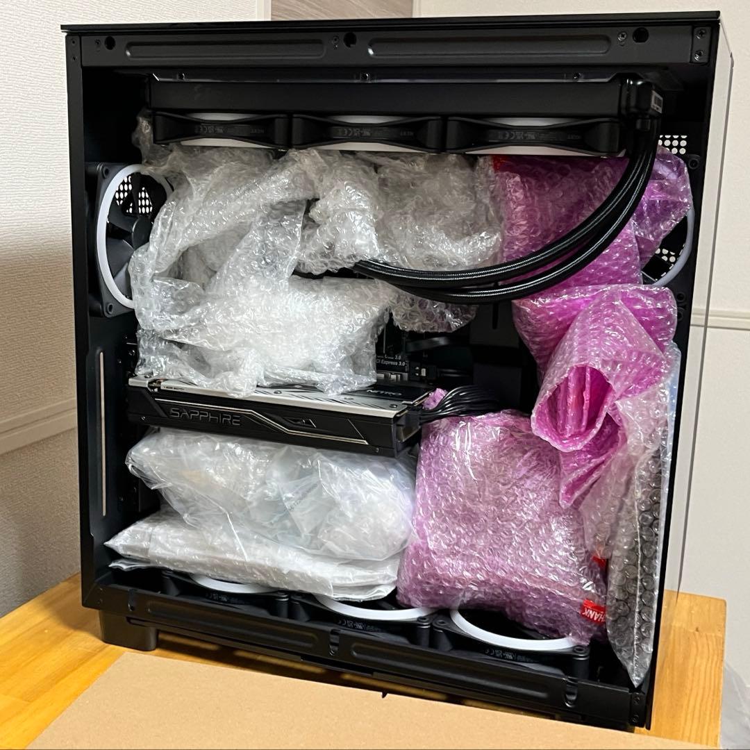 ゲーミングPC 自作　見た目◎ 性能△