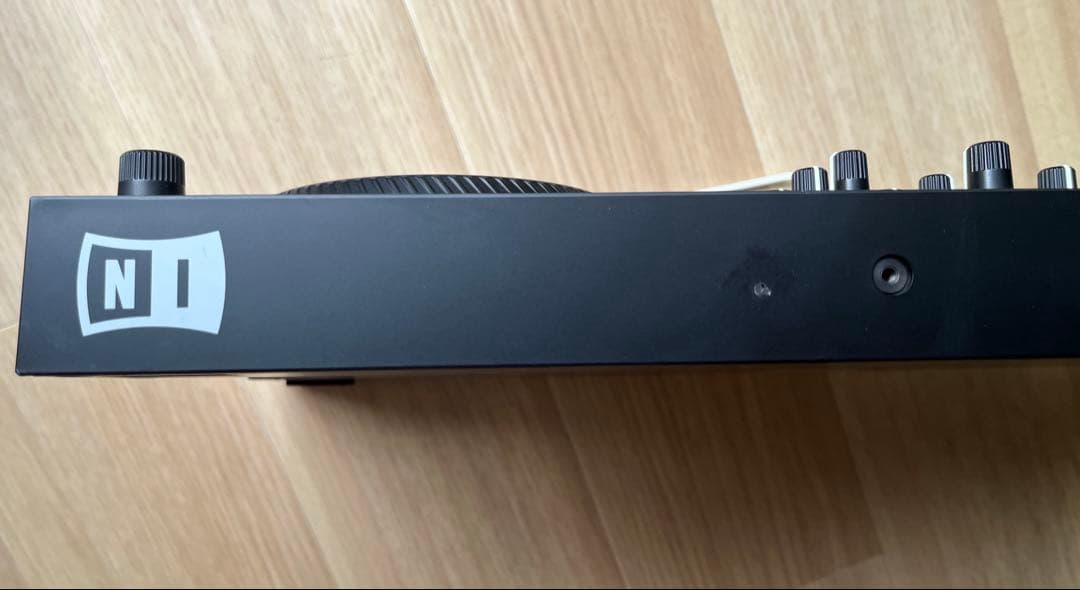 ③TRAKTOR KONTROL S2 MK3 DJコントローラー