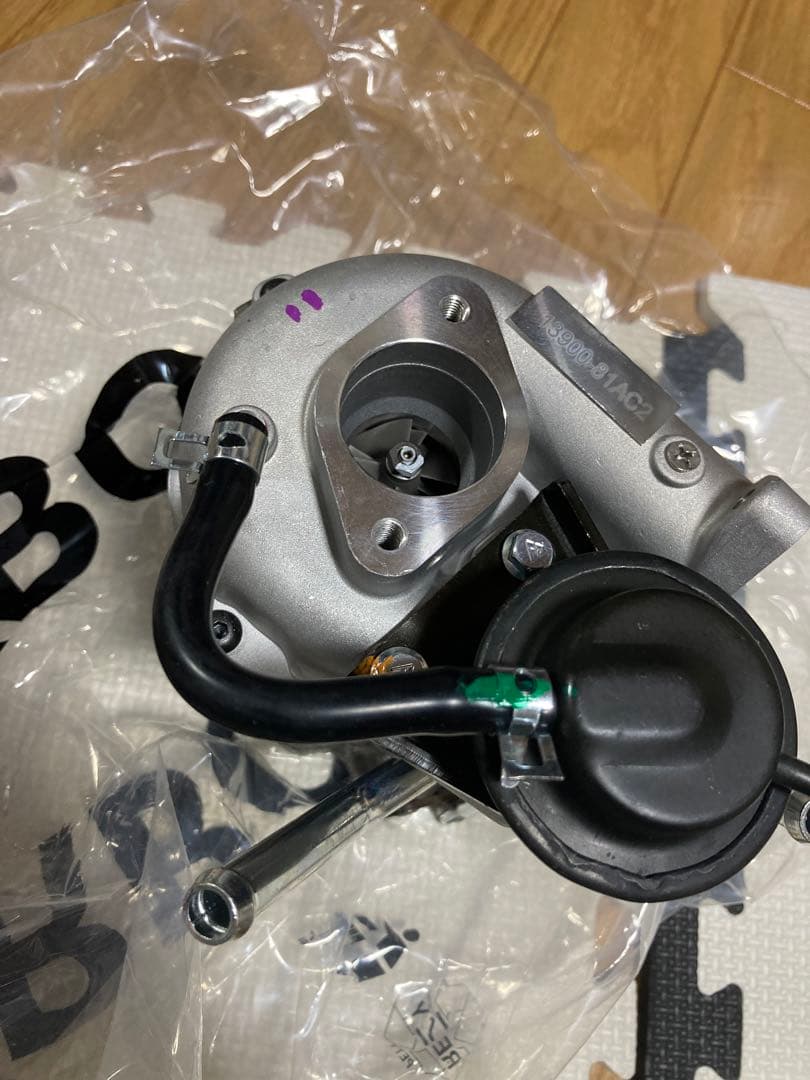 み*ん様 「未使用」ジムニー　jb23w 13900-81ac2 リビルトタービ