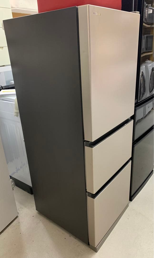 HITACHI 265L 冷蔵庫 2022年製 送料無料　小さい凹みあり