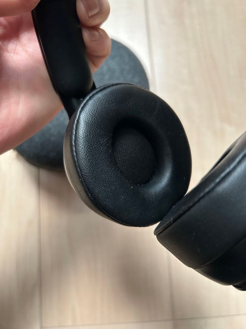 Beats ワイヤレスヘッドホン ノイズキャンセリング　ブラック 収納ケース付き