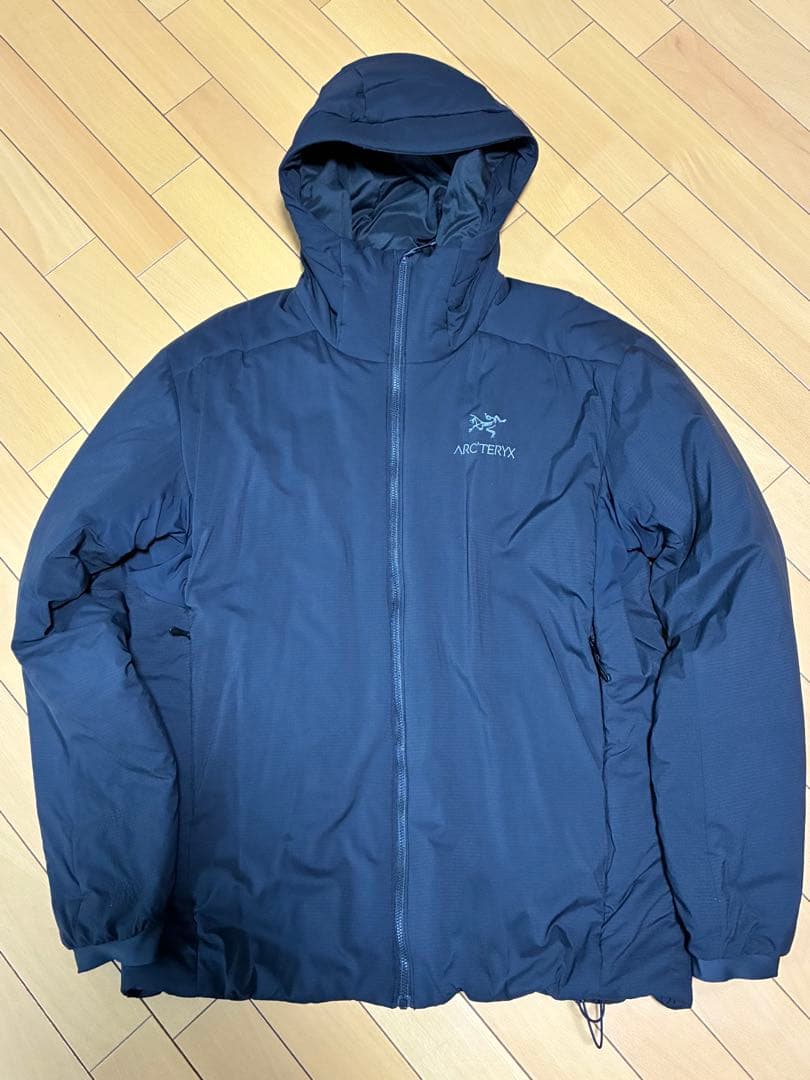 アークテリクス　アトムARフーディ　ブラック