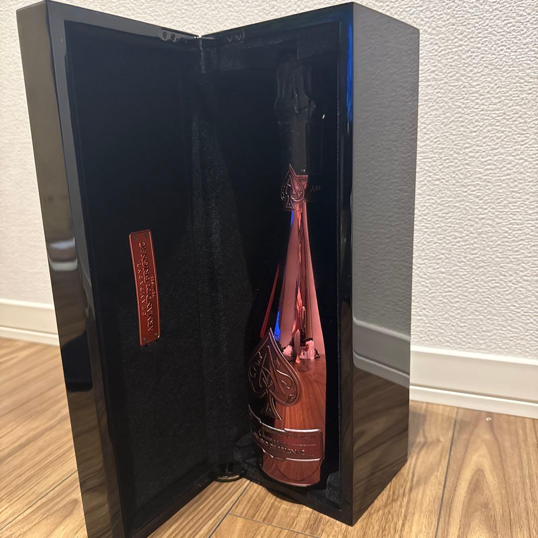 アルマンドレッド　箱、カバー付き