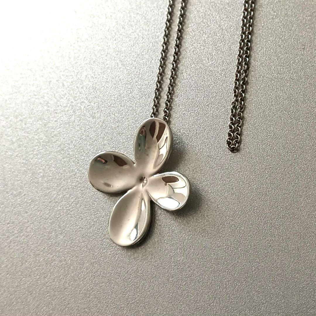 アンジェラカミングス　シルバーネックレス