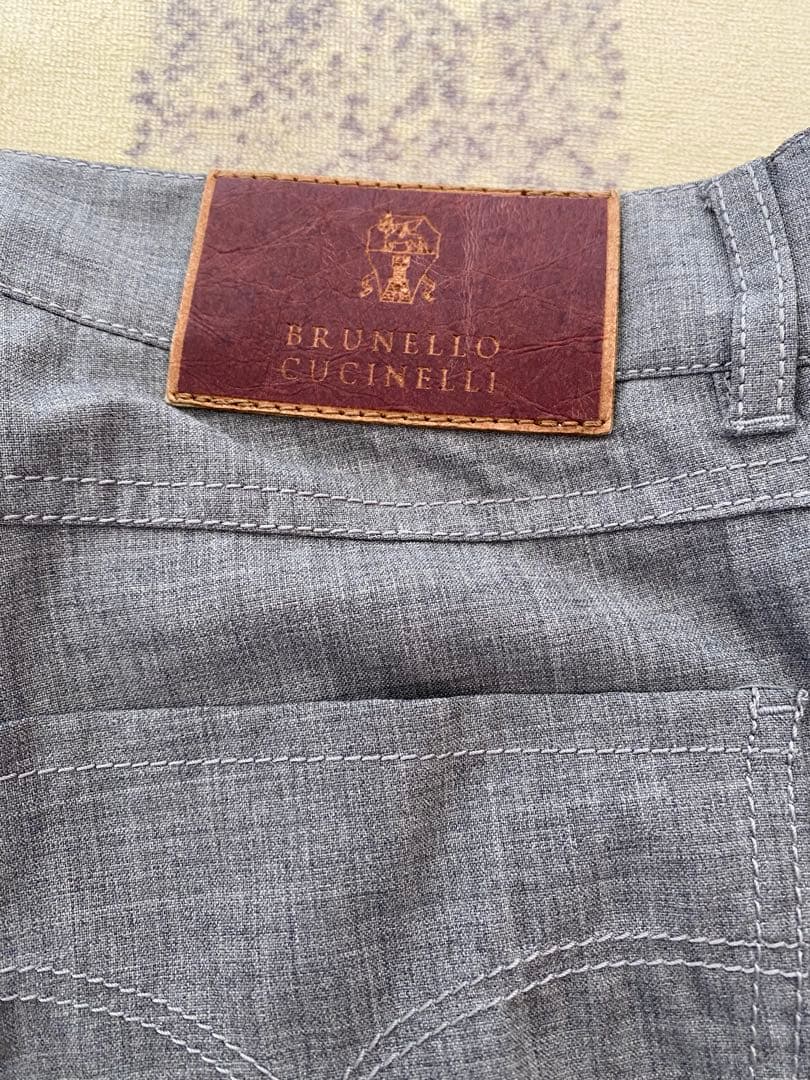 BRUNELLO CUCINELLI ライトグレー スラックス　サイズ44