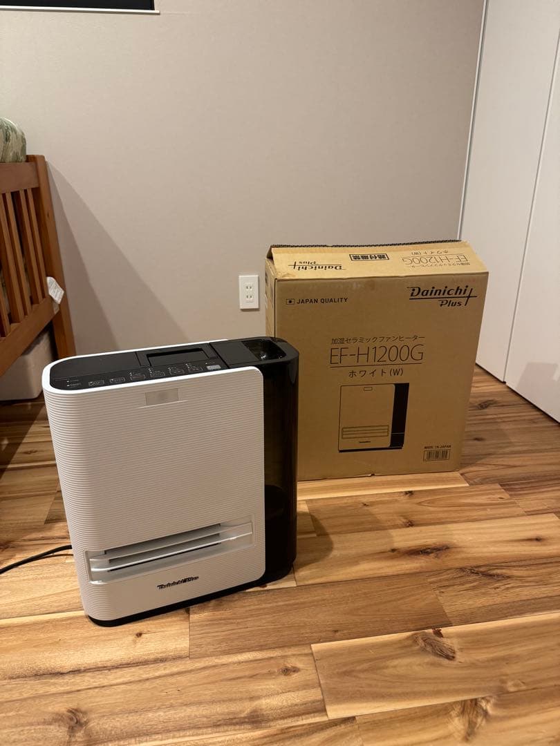 ほぼ新品　ダイニチ セラミックファンヒーター EF-H1200G ホワイト