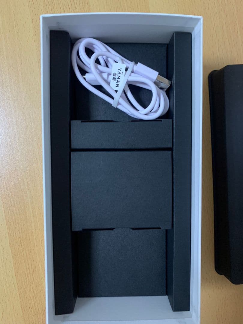 YA-MAN ヤーマン 美顔器　HAKEI ハケイ