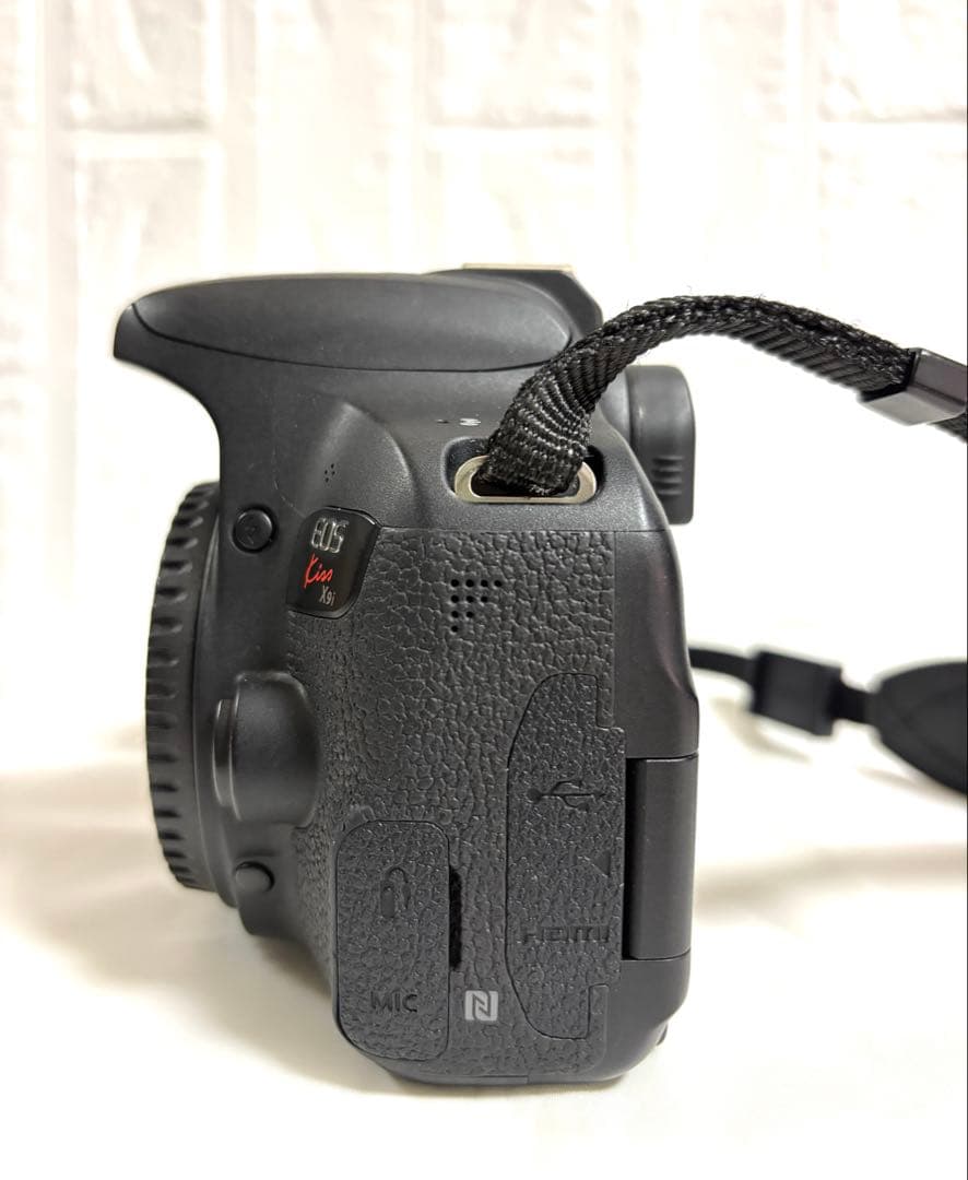 キャノンCanon EOS Kiss x9i ダブルズームキット　説明書・箱あり
