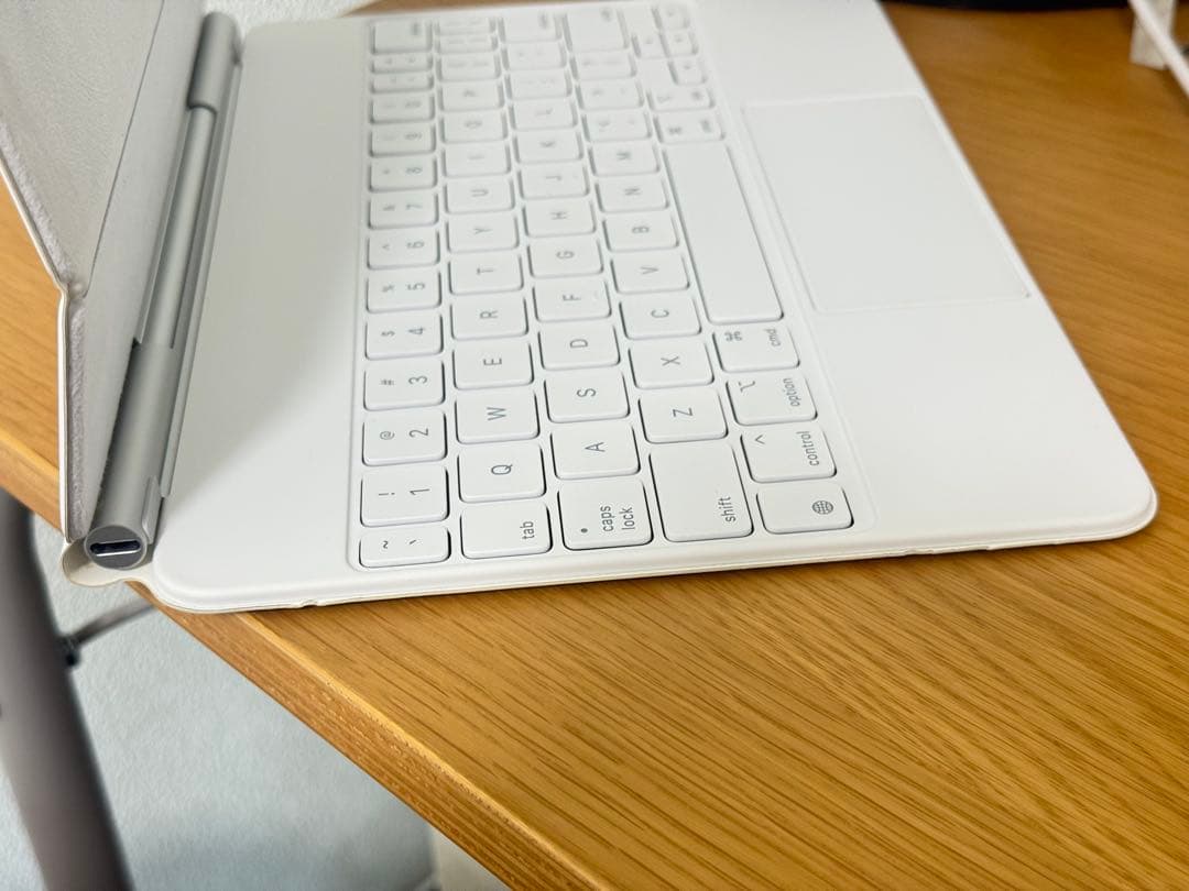 11インチiPad Air（M3）用Magic Keyboard 英語