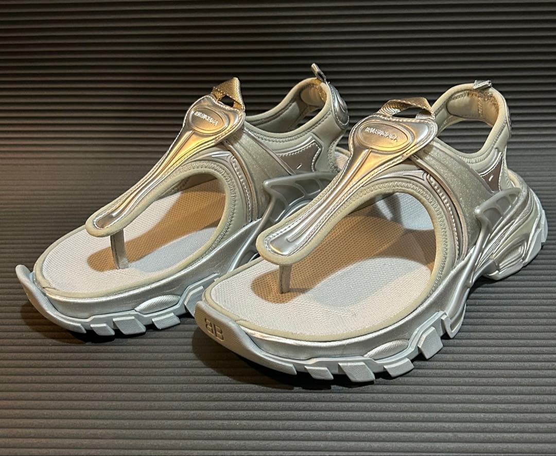 BALENCIAGA シルバー サンダル トラックサンダル 35 23 新品