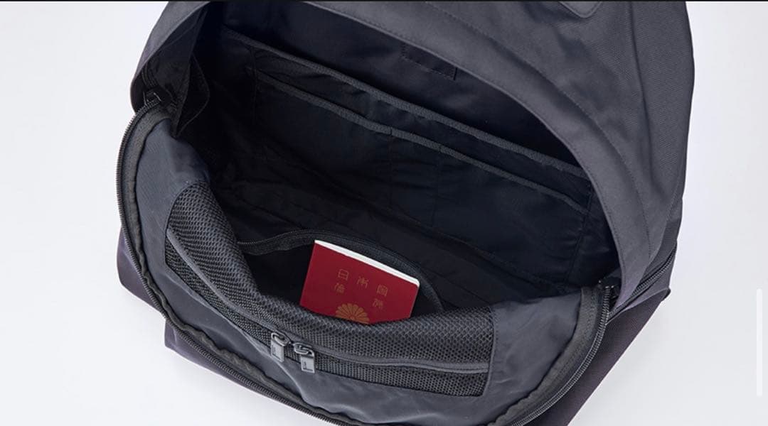 断*中様 MONOLITH BACKPACK PRO SOLID M BLACK