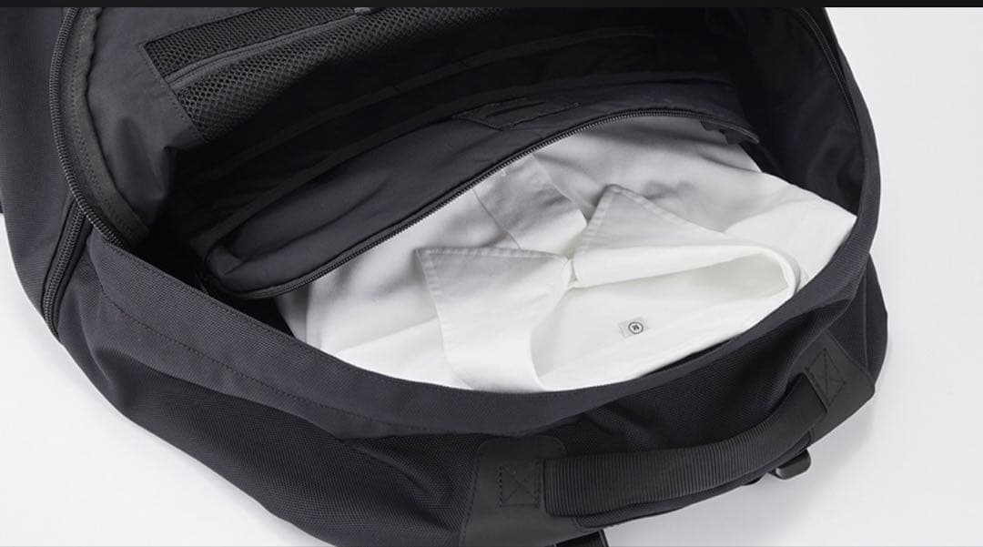 断*中様 MONOLITH BACKPACK PRO SOLID M BLACK