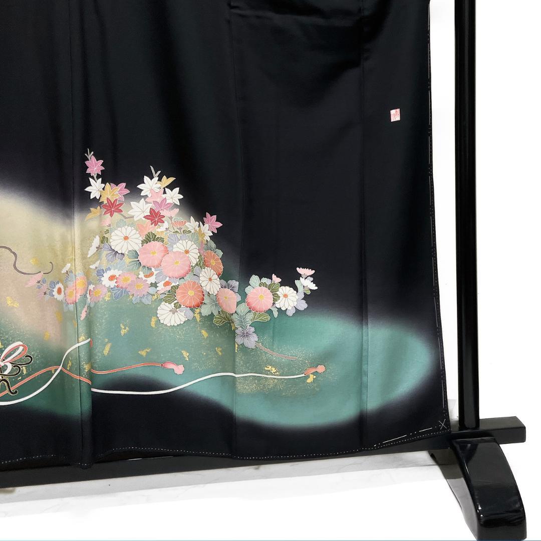 未着用　作家もの　黒留袖　金駒刺繍　花車　牡丹　椿　梅　着物　115b d ms