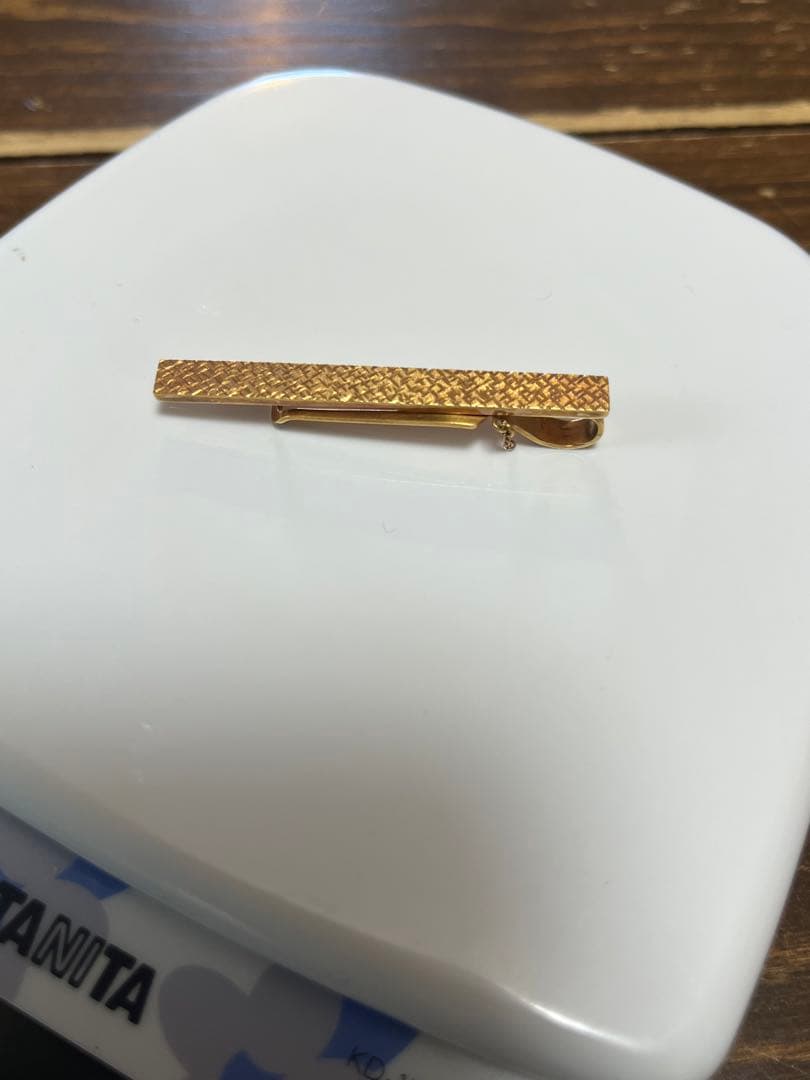 金色 テクスチャー ネクタイピン 5g