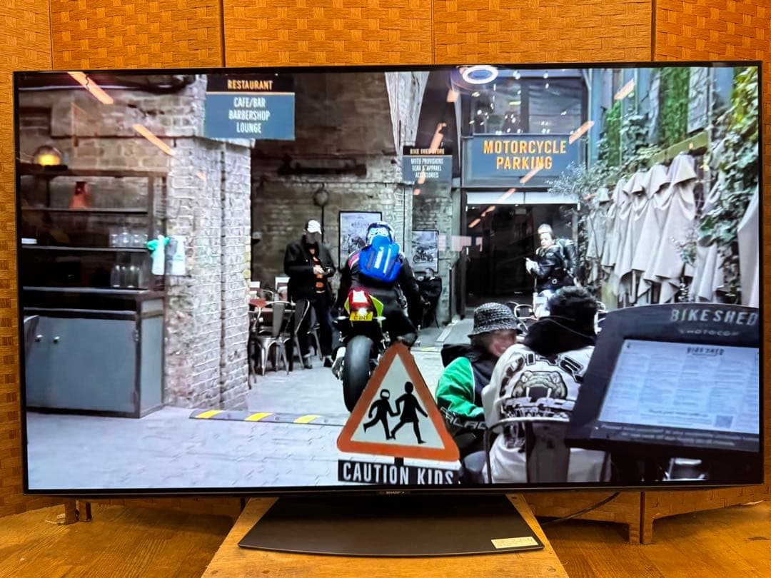 F078 SHARP 65型　有機ELテレビ　4Kチューナー内蔵　2020年製