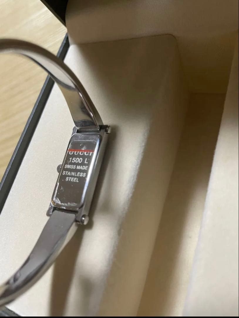 【GUCCI】腕時計　バングル　シルバー
