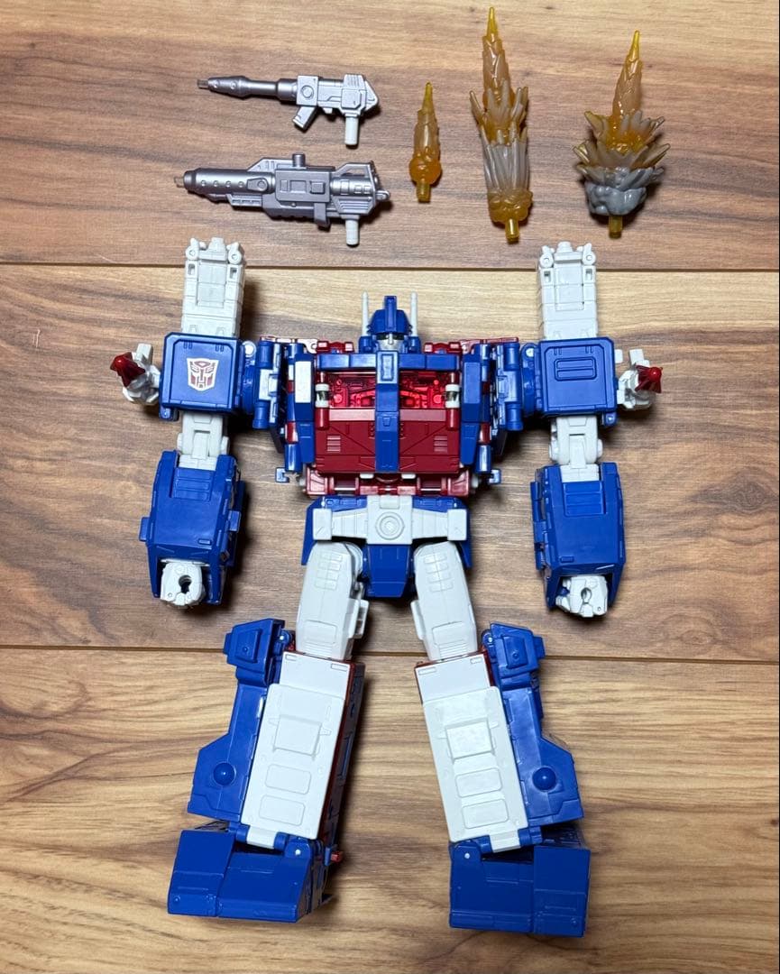 トランスフォーマー　スタジオシリーズ　ウルトラマグナス