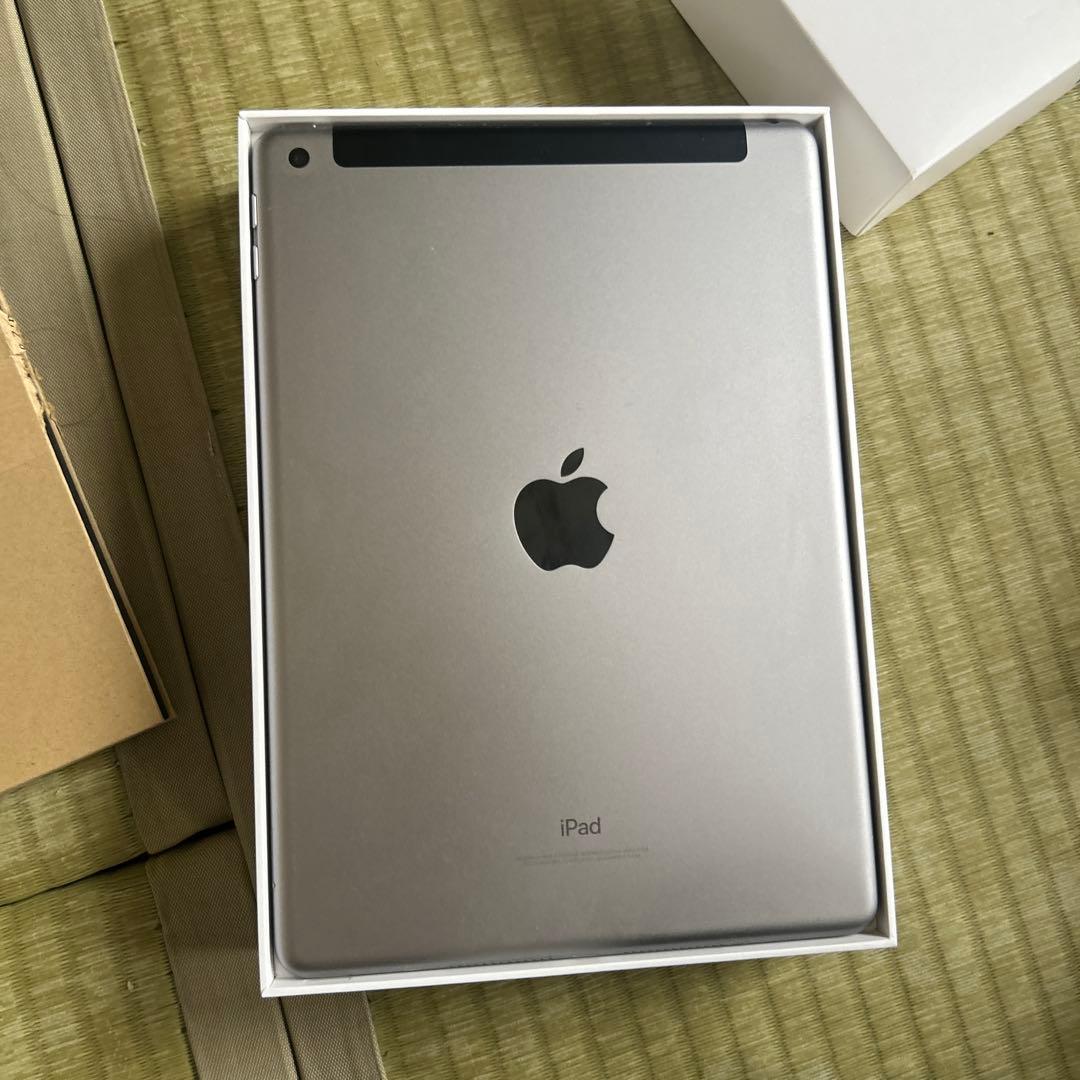 iPad6世代 よろしくお願いいたします 傷ないですめっちゃきれい！！ほんとに！
