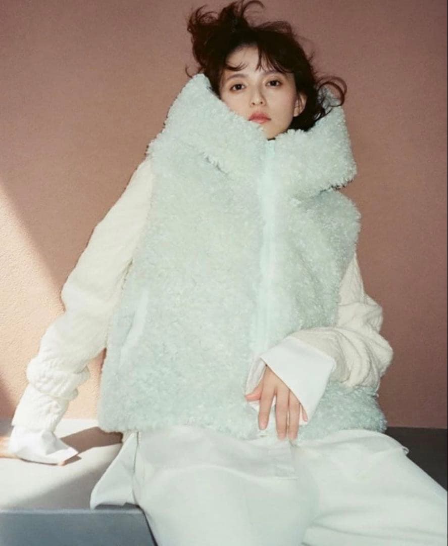 ありのまま　SAVE THE DUCK 新品フード付きベスト