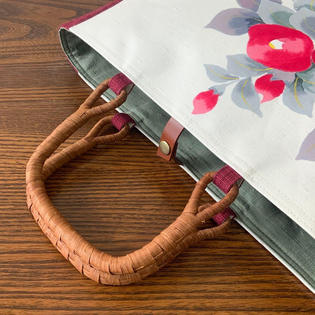 紬帯　赤い椿のお花　リメイク　山葡萄ハンドルバッグ