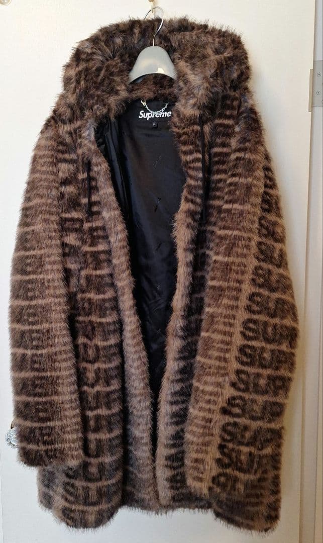 バ*ス様 Supreme Faux Fur Hooded Coat　シュプリーム