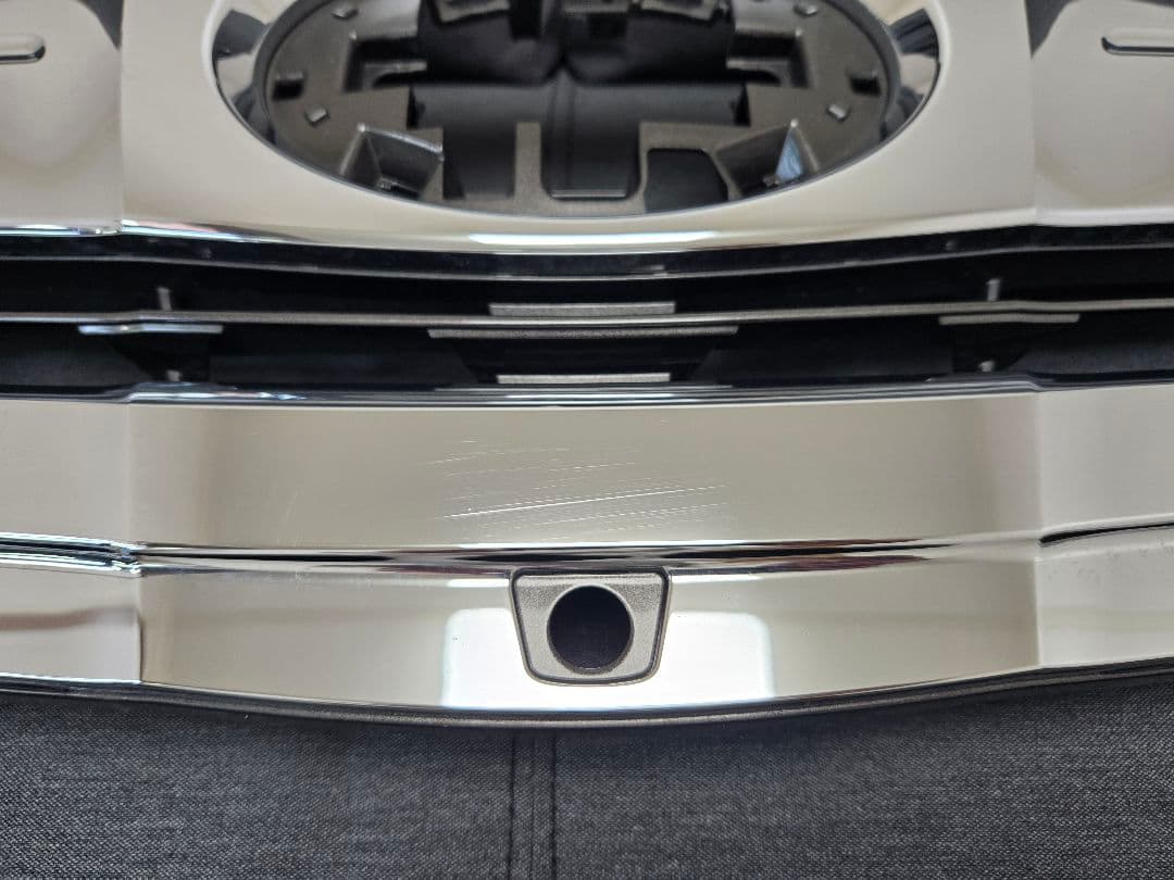 40アルファード　モデリスタ　フロントグリル中古