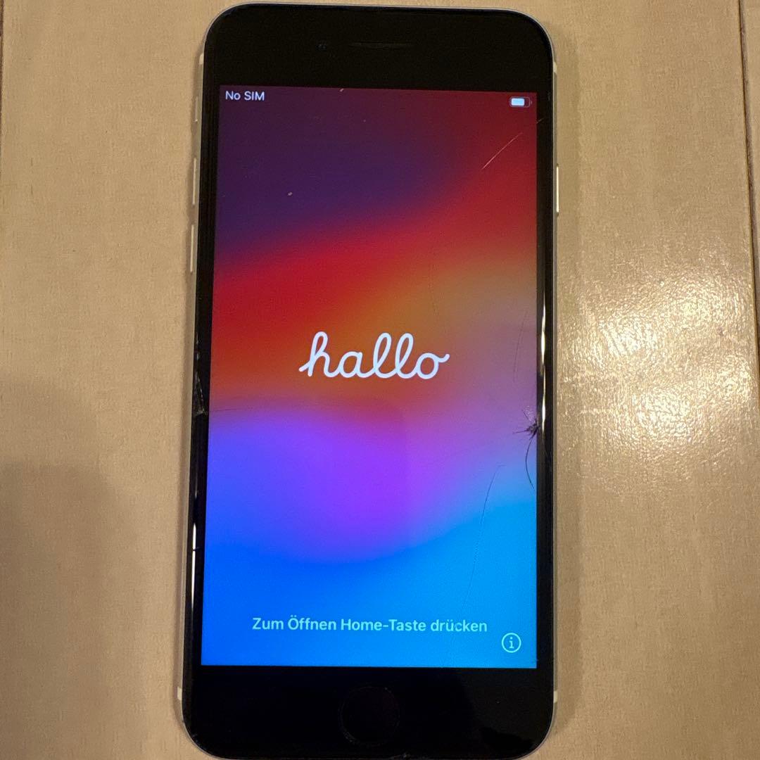 Apple iPhone SE 第二世代　ホワイト 画面ひびあり