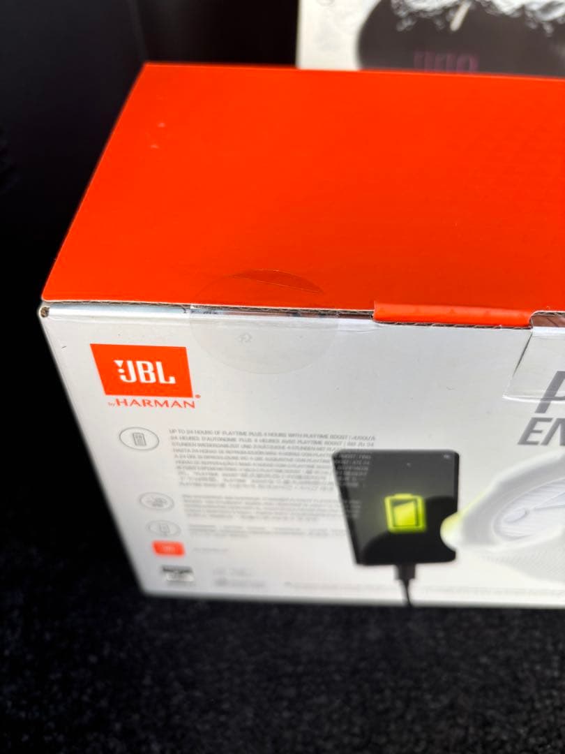 【新品、未開封】JBL Charge 6 ワイヤレススピーカー　ホワイト