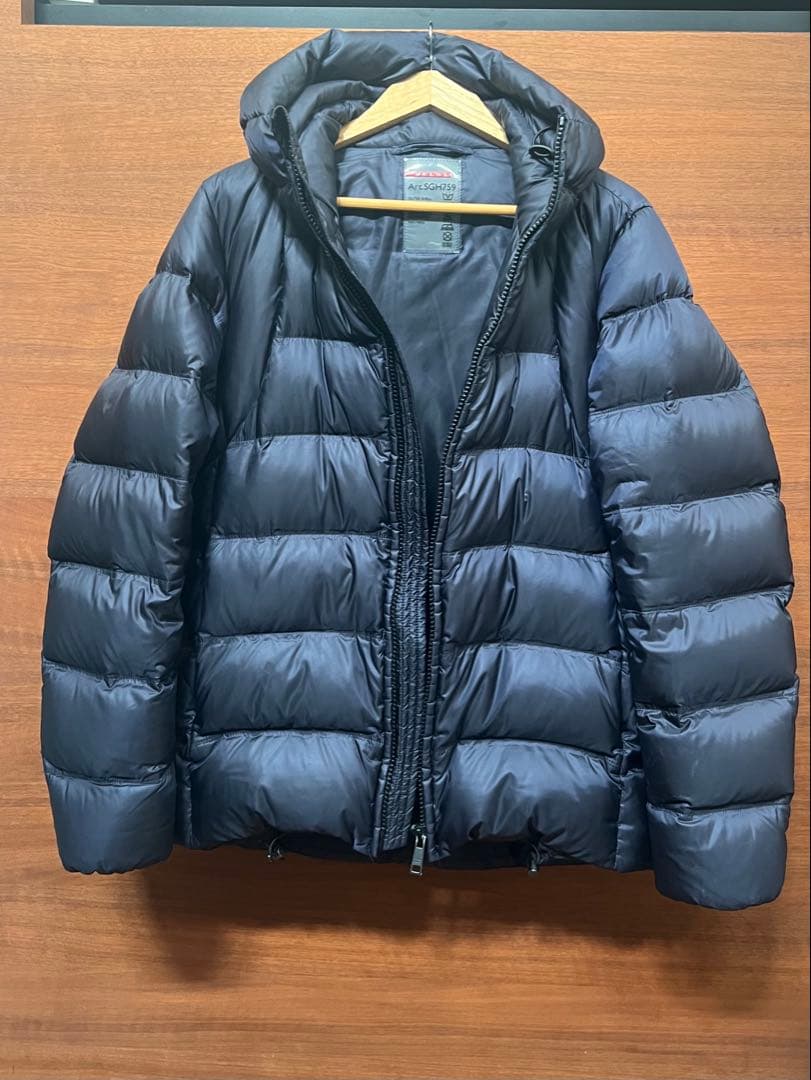PRADA フード付きダウンジャケット ネイビー