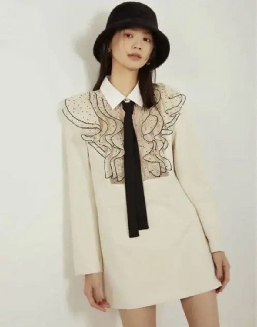 LILY BROWN フロントフリルミニドレス