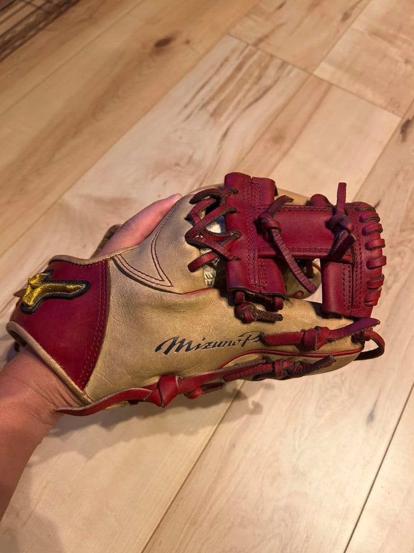 ミズノプロ　軟式　内野手　サイズ9 ベージュ/赤