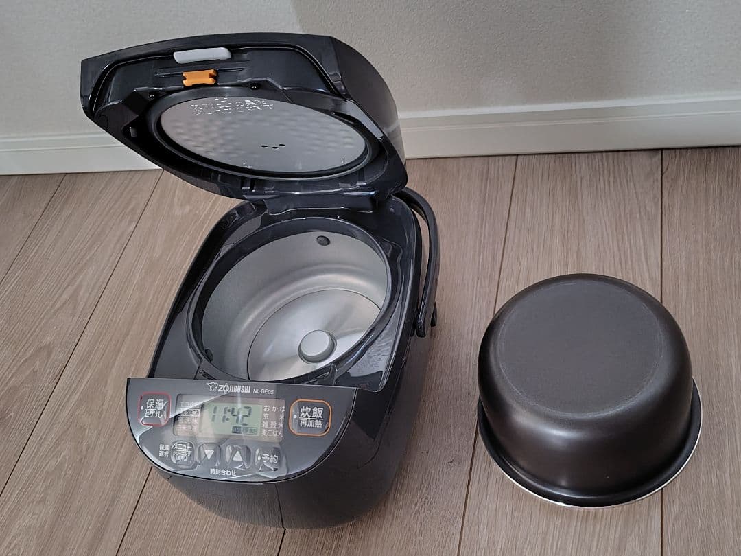 ZOJIRUSHI 象印 マイコン炊飯器 極め炊き NL-BE05型