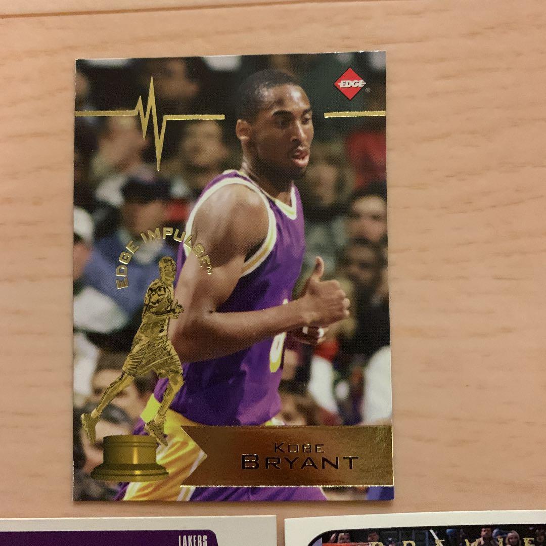 コービーブライアントカード3枚組