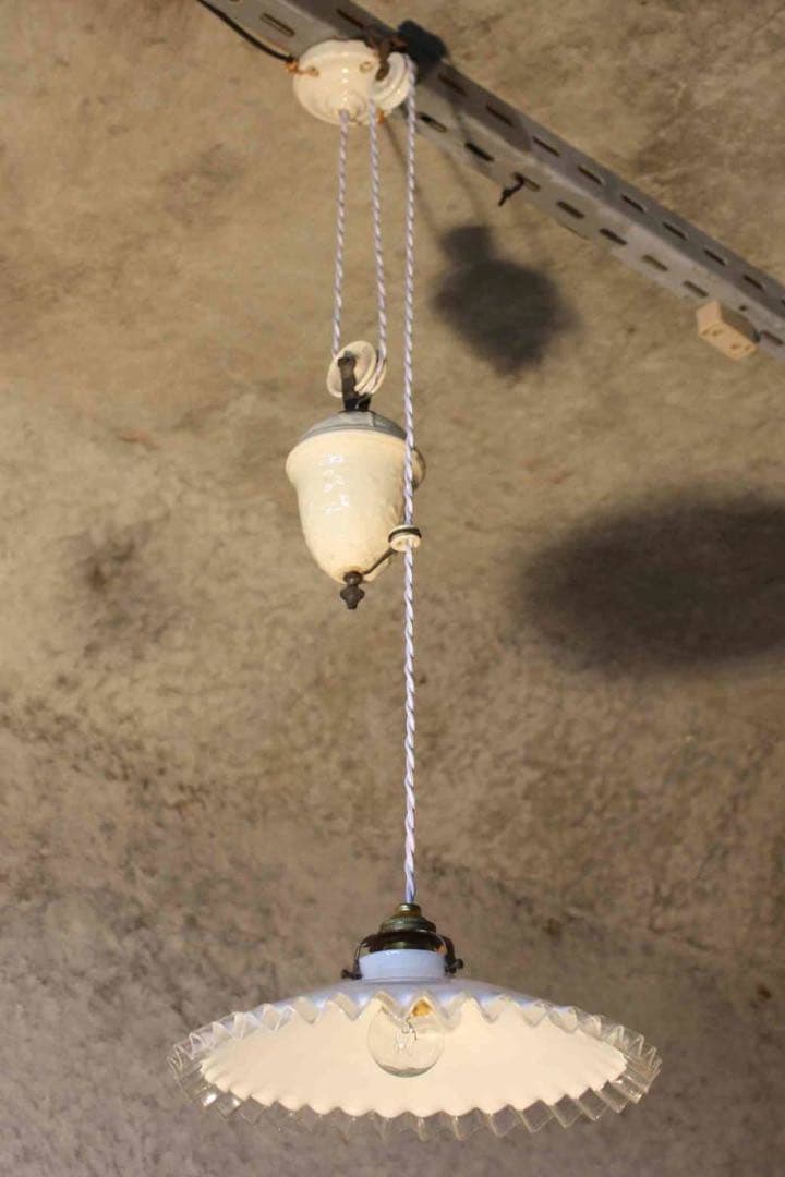【merci】 2a. フランス　吊り下げ　滑車　ランプ　古道具　店舗什器