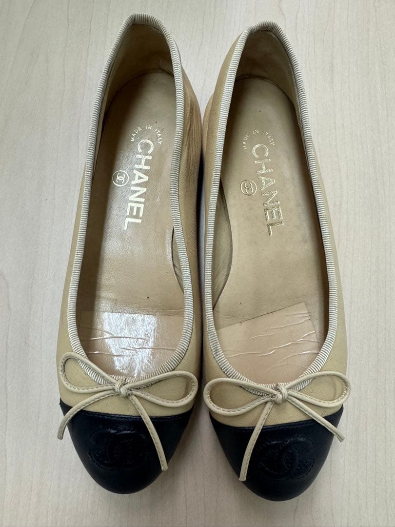 CHANEL フラットシューズ 35 1/2 ベージュ/ブラック