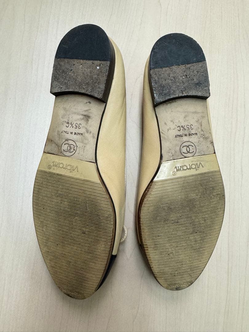 CHANEL フラットシューズ 35 1/2 ベージュ/ブラック