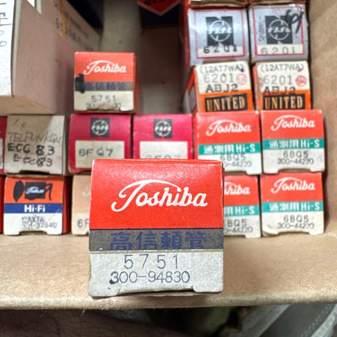 Toshiba RCA 真空管セット 5751 などいろいろ 父の遺品整理です。